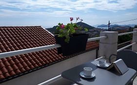 Alto Rooms And Apartments
